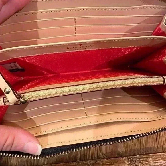 - Kate Spade ace of spades neda wallet.  Used in like new condition​​​​​​​… - Picture 3 of 5